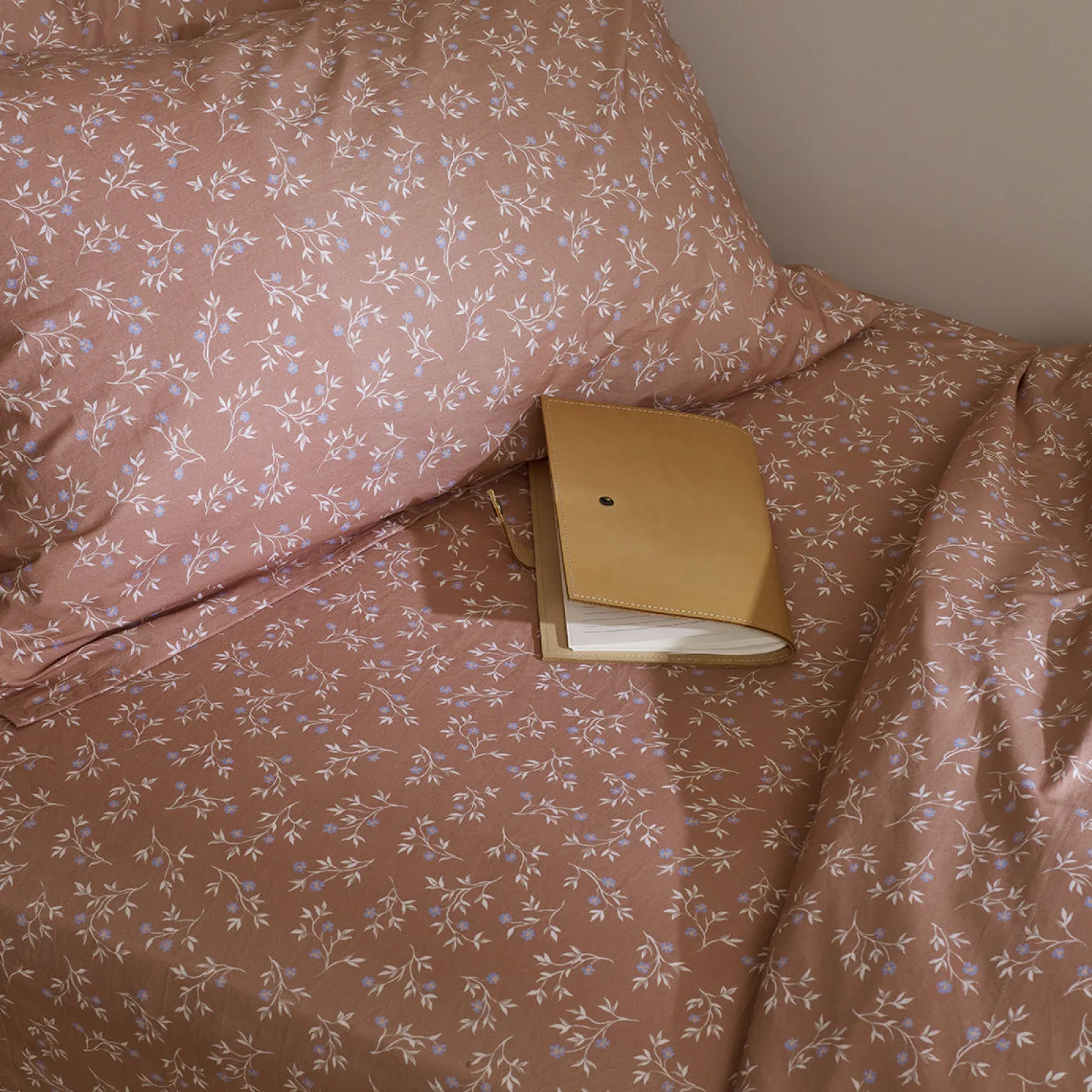 Chestnut Floral Cotton Fitted Sheet - Cal King